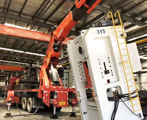 阆中提升工作效率，选择优质折臂吊租赁服务